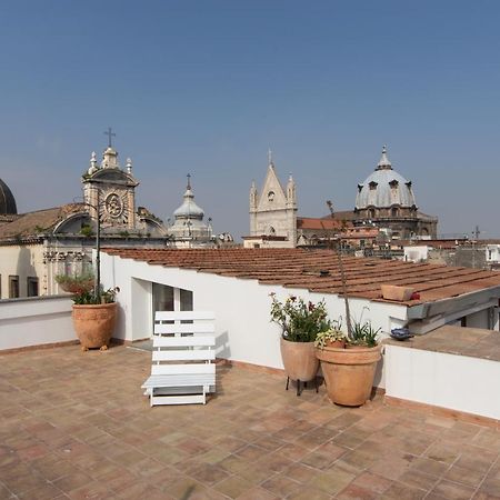 La Casa Nel Cuore Della Citta Apartment เนเปิลส์ ภายนอก รูปภาพ