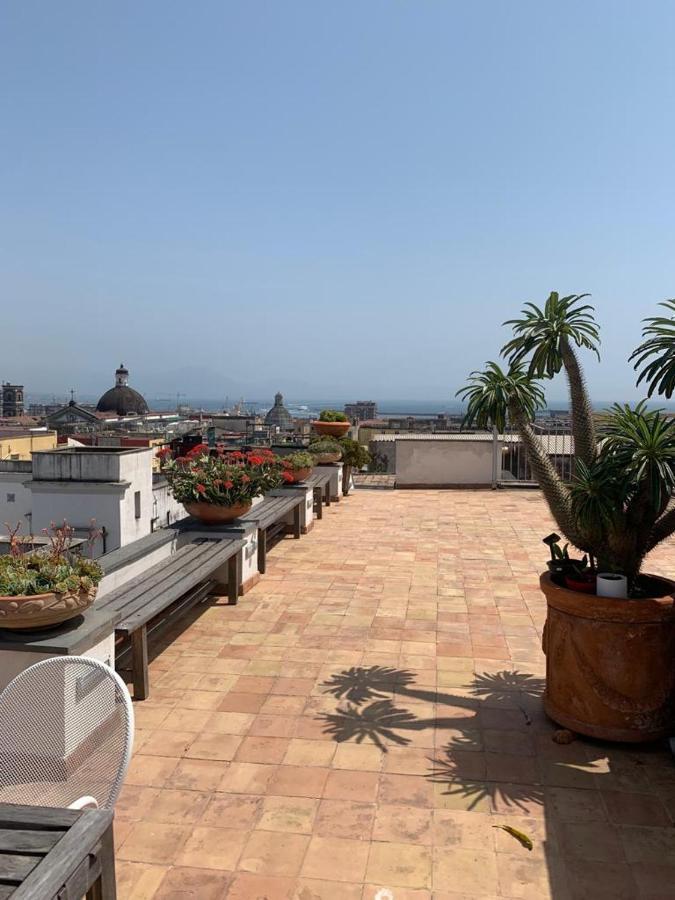 La Casa Nel Cuore Della Citta Apartment เนเปิลส์ ภายนอก รูปภาพ