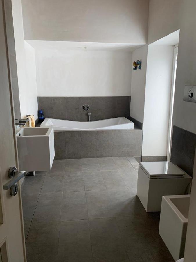 La Casa Nel Cuore Della Citta Apartment เนเปิลส์ ภายนอก รูปภาพ